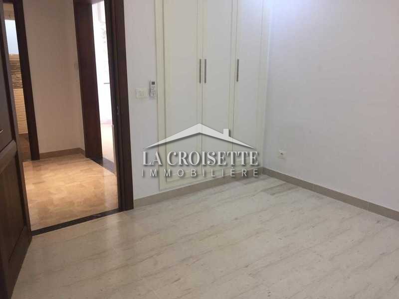 Un appartement s+4 à Ain Zaghouan Nord.